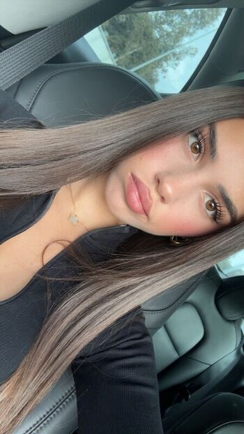 Full leaked Leah halton page private onlyfans photo