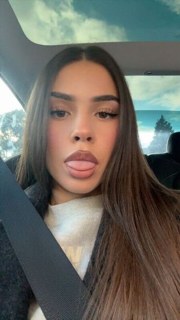 Full leaked Leah halton page private onlyfans photo