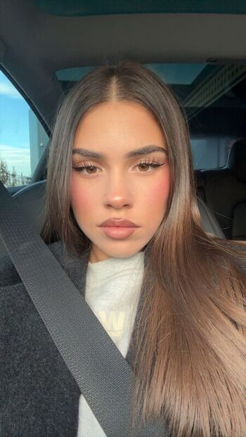 Full leaked Leah halton page private onlyfans photo