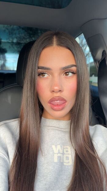 Full leaked Leah halton page private onlyfans photo