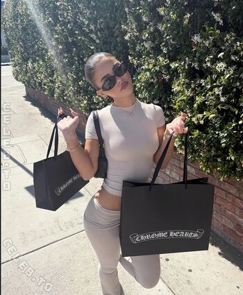Full leaked Leah halton page private onlyfans photo