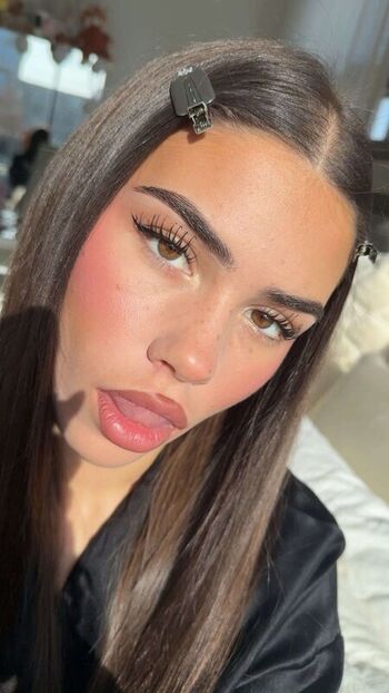 Full leaked Leah halton page private onlyfans photo