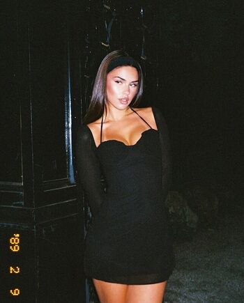 Full leaked Leah halton page private onlyfans photo