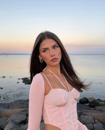 Full leaked Leah halton page private onlyfans photo