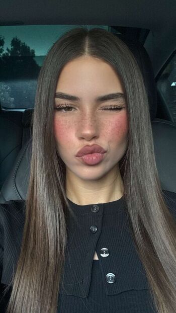 Full leaked Leah halton page private onlyfans photo