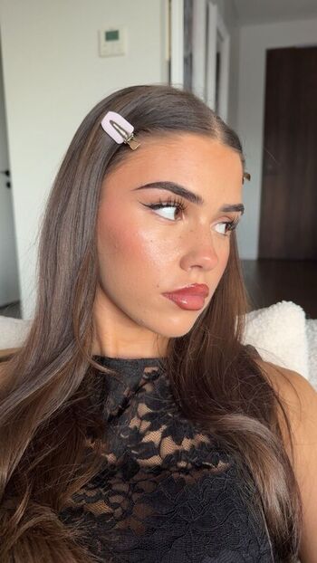 Full leaked Leah halton page private onlyfans photo