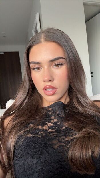 Full leaked Leah halton private onlyfans photo