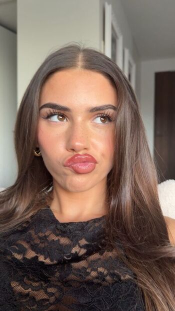 Full leaked Leah halton private onlyfans photo