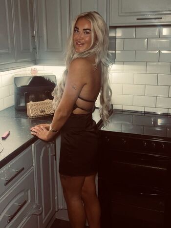 Full leaked Leah rafferty private onlyfans photo