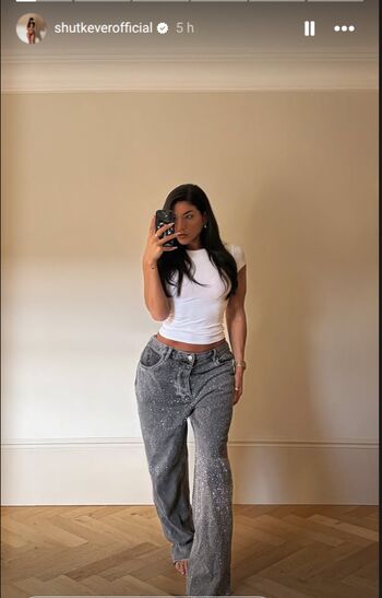 Full leaked Leah shutkever private onlyfans photo
