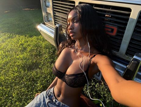 Full leaked Leahhalton private onlyfans photo