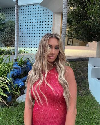 Full leaked Leahvandale private onlyfans photo