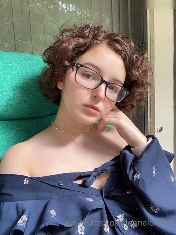 Full leaked Leana lovings page private onlyfans photo