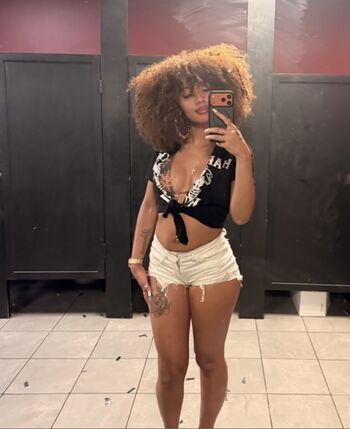 Full leaked Leandruh private onlyfans photo