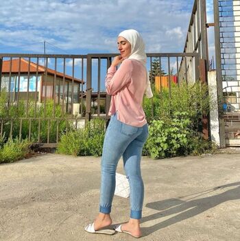 Full leaked Lebanese girls private onlyfans photo