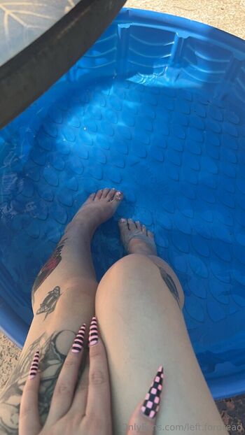 Full leaked Left fordread page private onlyfans photo