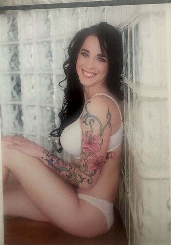 Full leaked Leigh wolfe private onlyfans photo