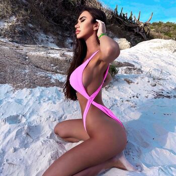 Full leaked Leila barlow private onlyfans photo