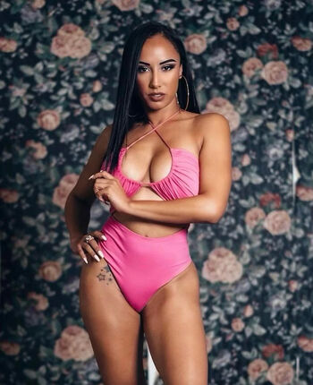 Full leaked Leila grey private onlyfans photo