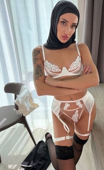 Full leaked Leila lips private onlyfans photo