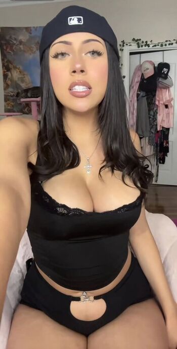 Full leaked Leilani wright private onlyfans photo