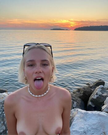 Full leaked Lena mantler private onlyfans photo