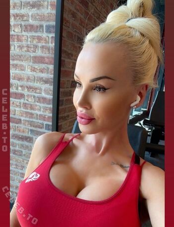 Full leaked Lena r private onlyfans photo