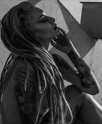 Full leaked Lena scissorhands private onlyfans photo