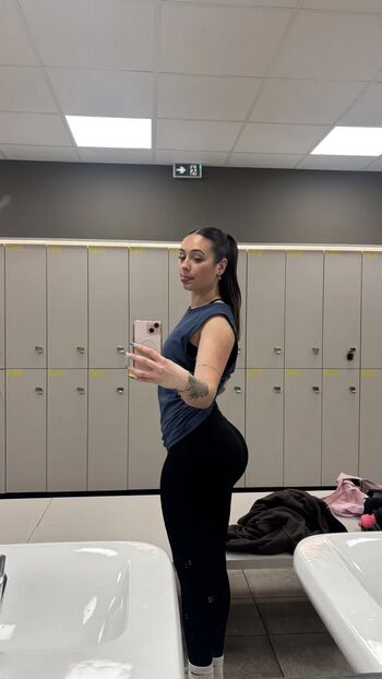 Full leaked Lenarossi private onlyfans photo