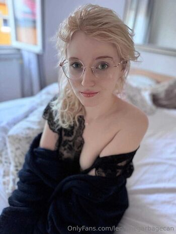 Full leaked Lenathegarbagecan private onlyfans photo