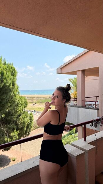 Full leaked Lennahey private onlyfans photo