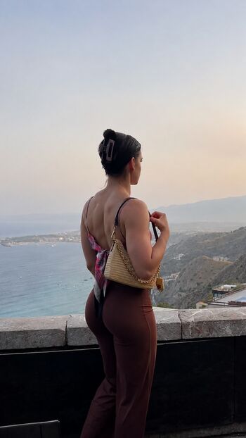 Full leaked Leona maronn private onlyfans photo