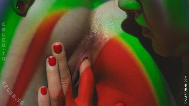 Full leaked Leona mia private onlyfans photo