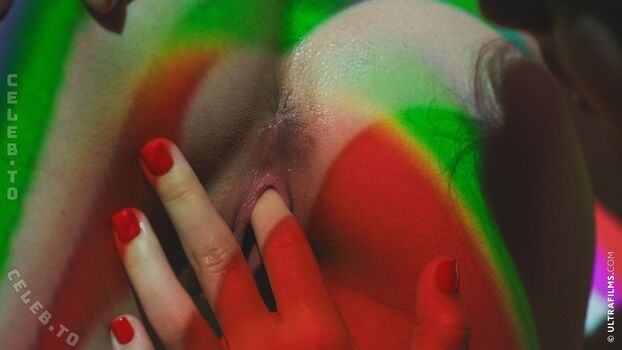 Full leaked Leona mia private onlyfans photo