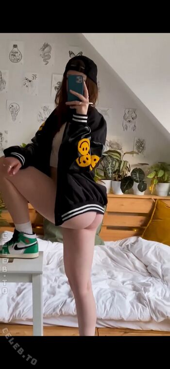 Full leaked Leonie busse private onlyfans photo