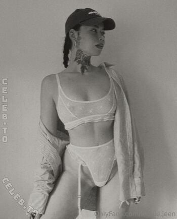 Full leaked Leonie jeen private onlyfans photo