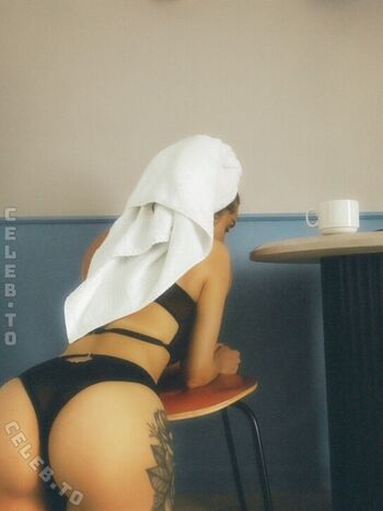 Full leaked Leratlerat page private onlyfans photo
