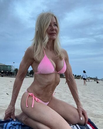 Full leaked Lesley maxwell private onlyfans photo