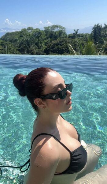 Full leaked Lesli de la torre private onlyfans photo