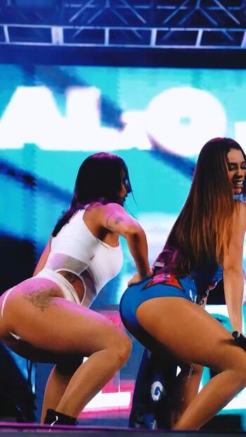 Full leaked Mikaelavixen/ private onlyfans photo