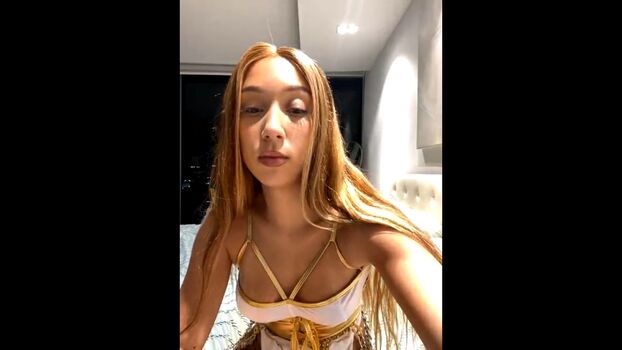 Full leaked Sillywithceline / private onlyfans photo