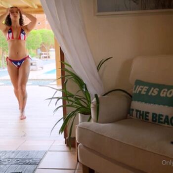Full leaked Nina agdal/ private onlyfans photo