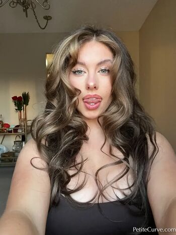 Full leaked Lexi winter private onlyfans photo
