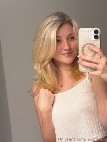 Full leaked Lexie grace love page private onlyfans photo