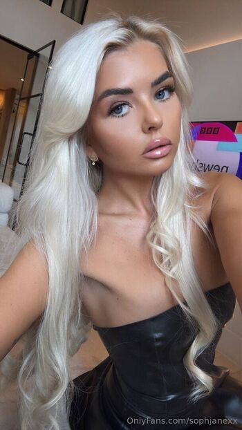 Full leaked Lexiehulll page private onlyfans photo