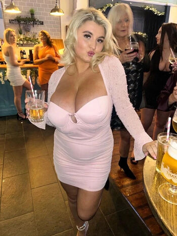 Full leaked Lexy xx private onlyfans photo