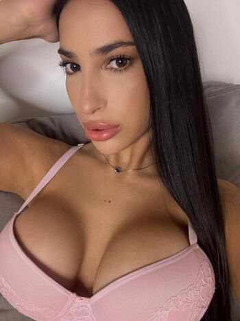 Full leaked Lexyluxee private onlyfans photo