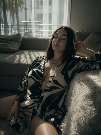 Full leaked Liaarey private onlyfans photo