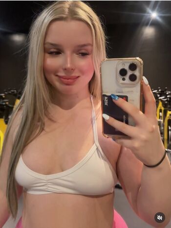 Full leaked Lialeexo private onlyfans photo