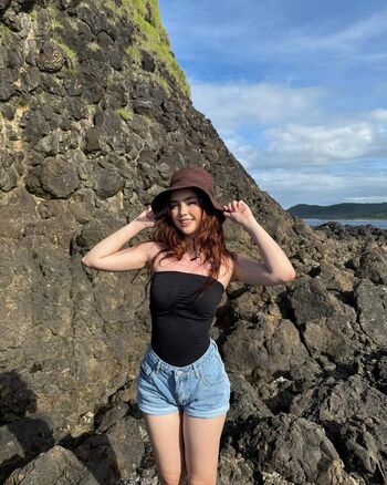 Full leaked Liana mae private onlyfans photo